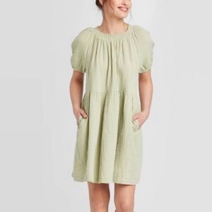Universal Threads Green Puff Sleeve Dress